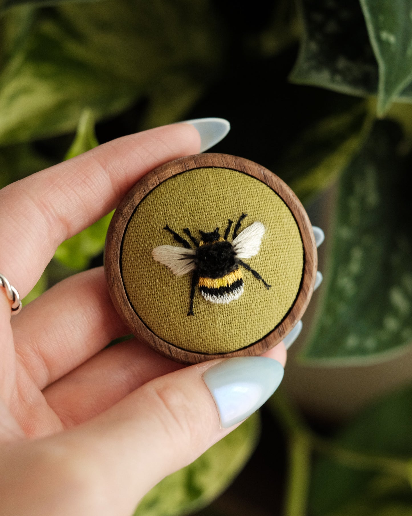 Mini cadre bourdon (fond vert)